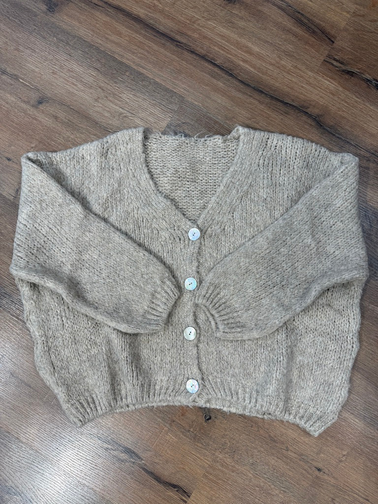 Cardigan con bottoni madreperla
