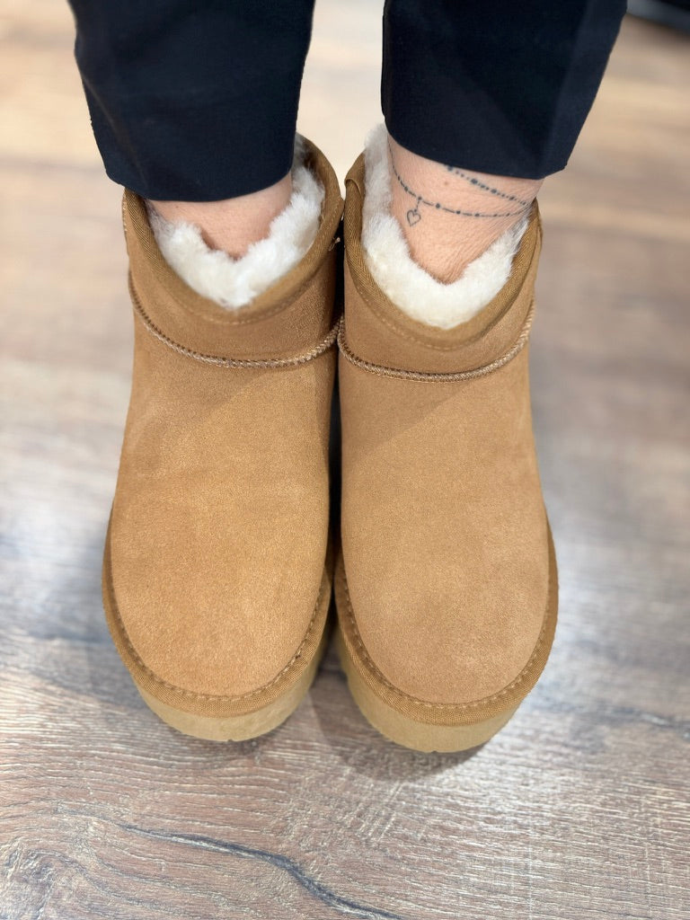Australian tipo UGG "cammello" suola alta pelle
