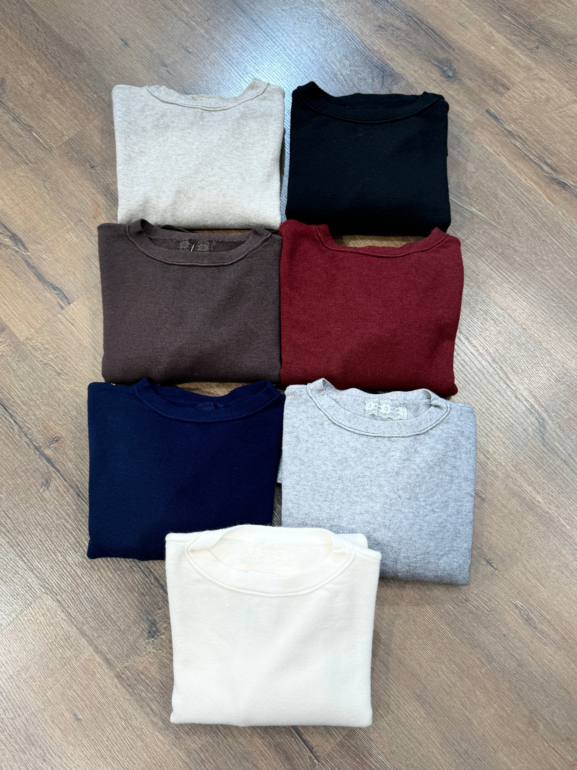 Maglia girocollo piu corta davanti