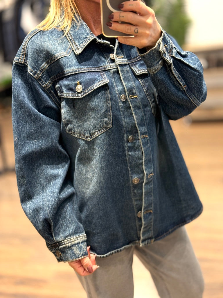 Camicia taglio over in jeans