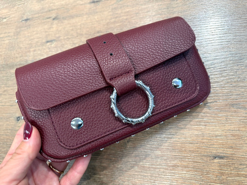 Pochette con chiusura ovale