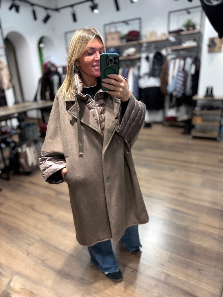 Cappotto con inserti in piumino