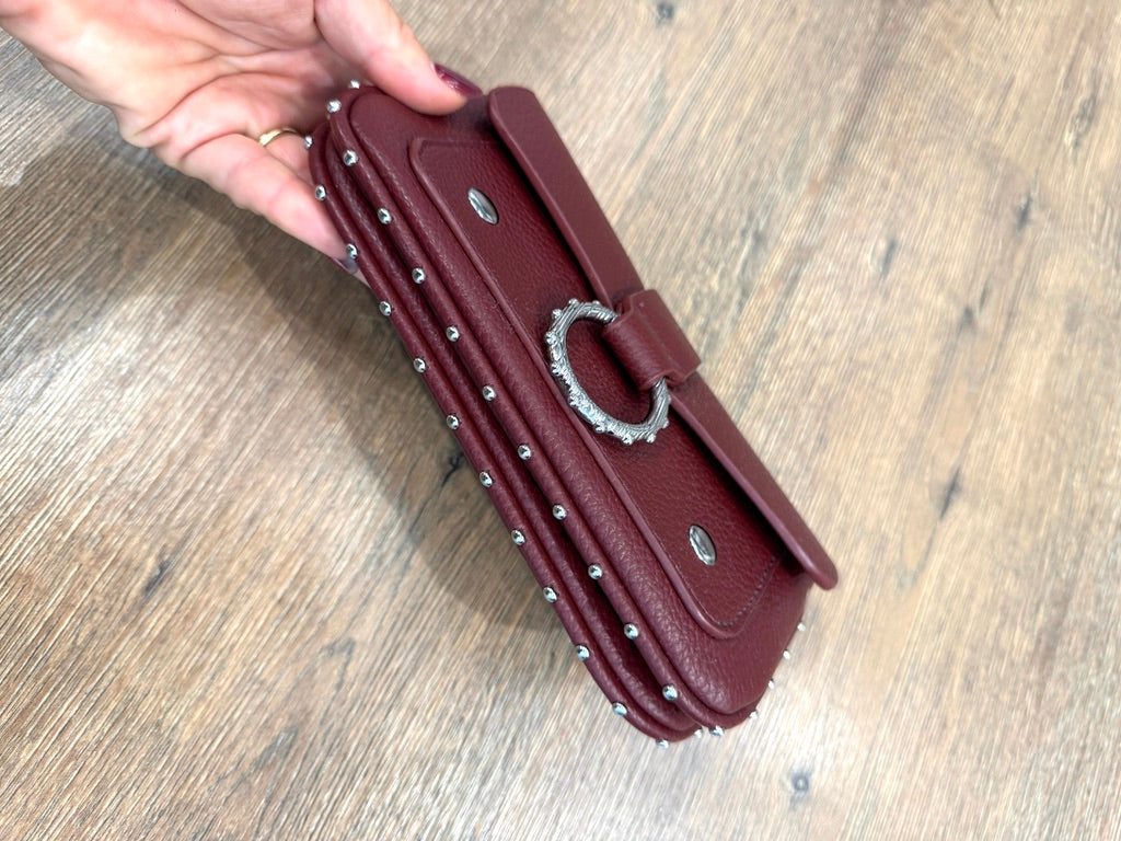 Pochette con chiusura ovale