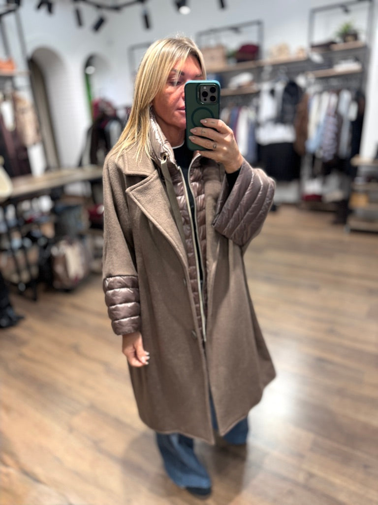 Cappotto con inserti in piumino