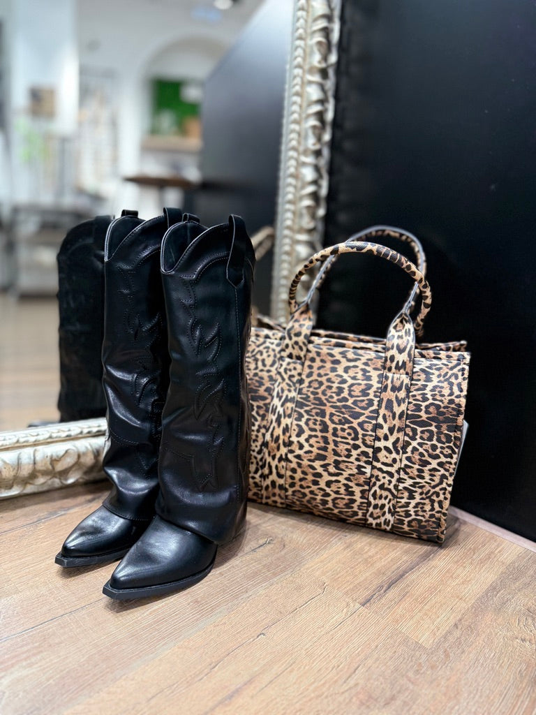 Texano nero con cuciture