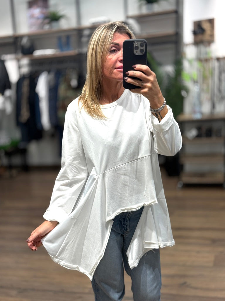 T-shirt modello con punte