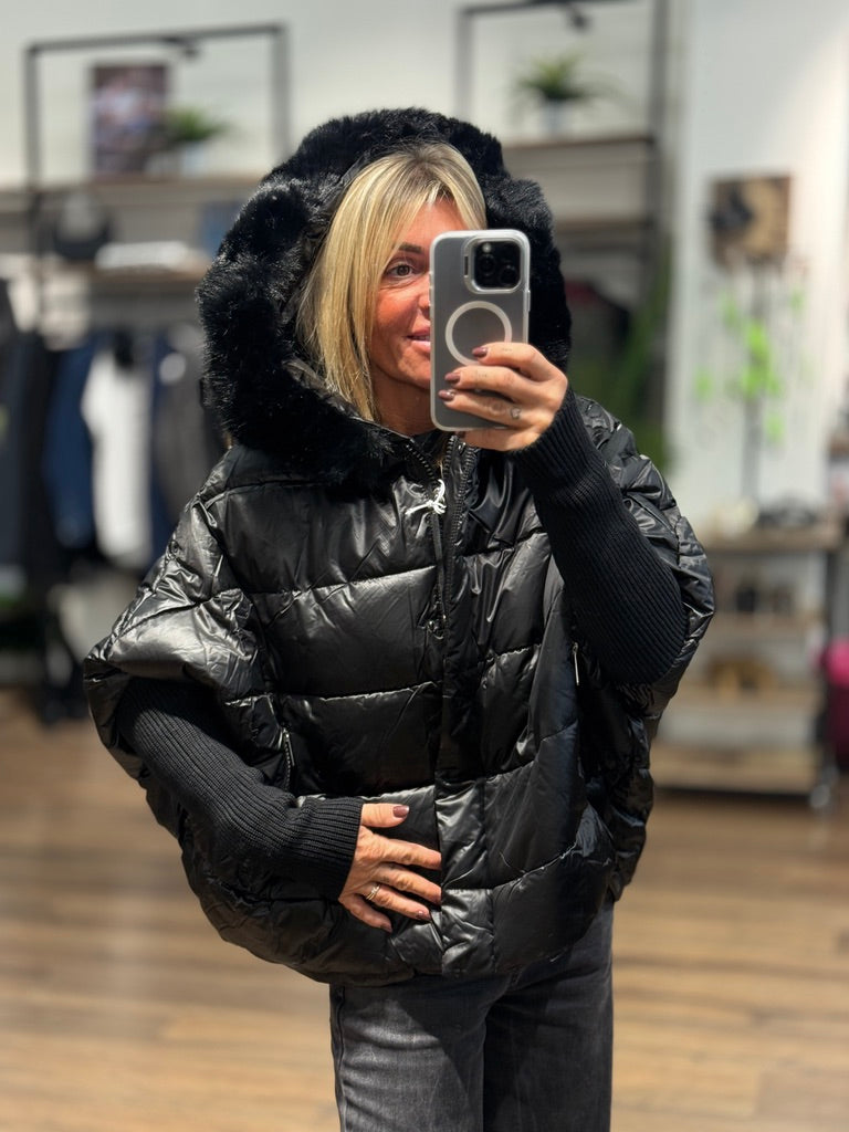 Giaccone con maniche in maglia e cappuccio