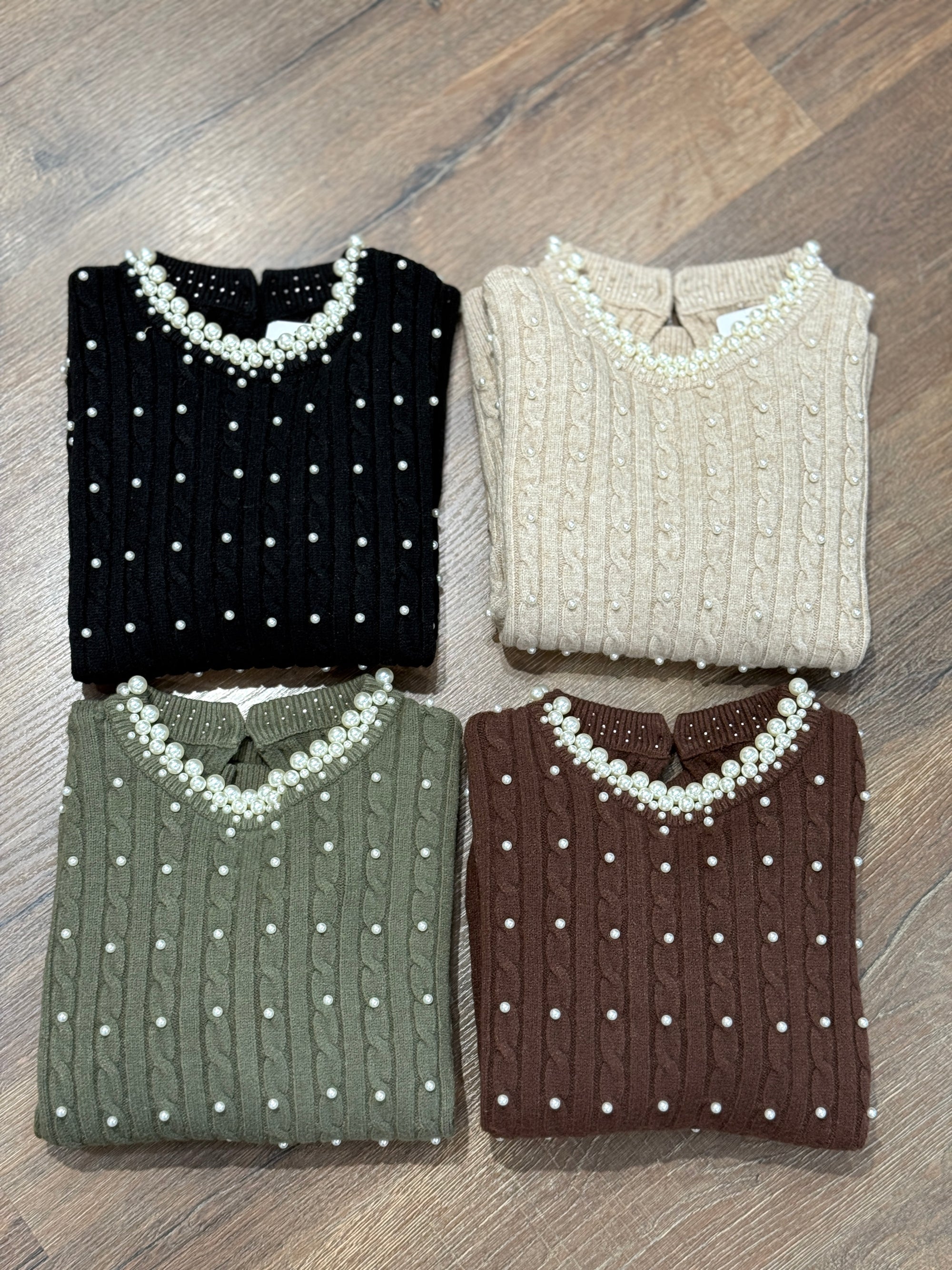 Maglia girocollo con perle