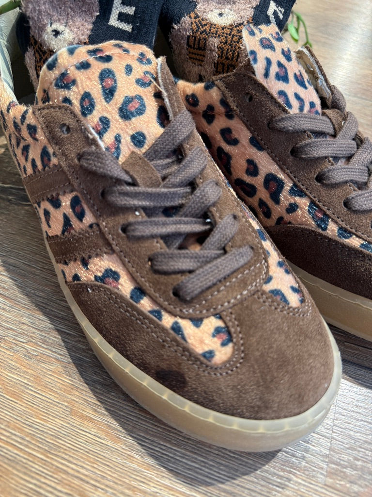 Sneackers maculate con lacci