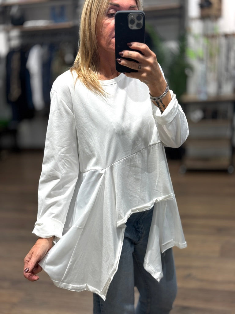 T-shirt modello con punte