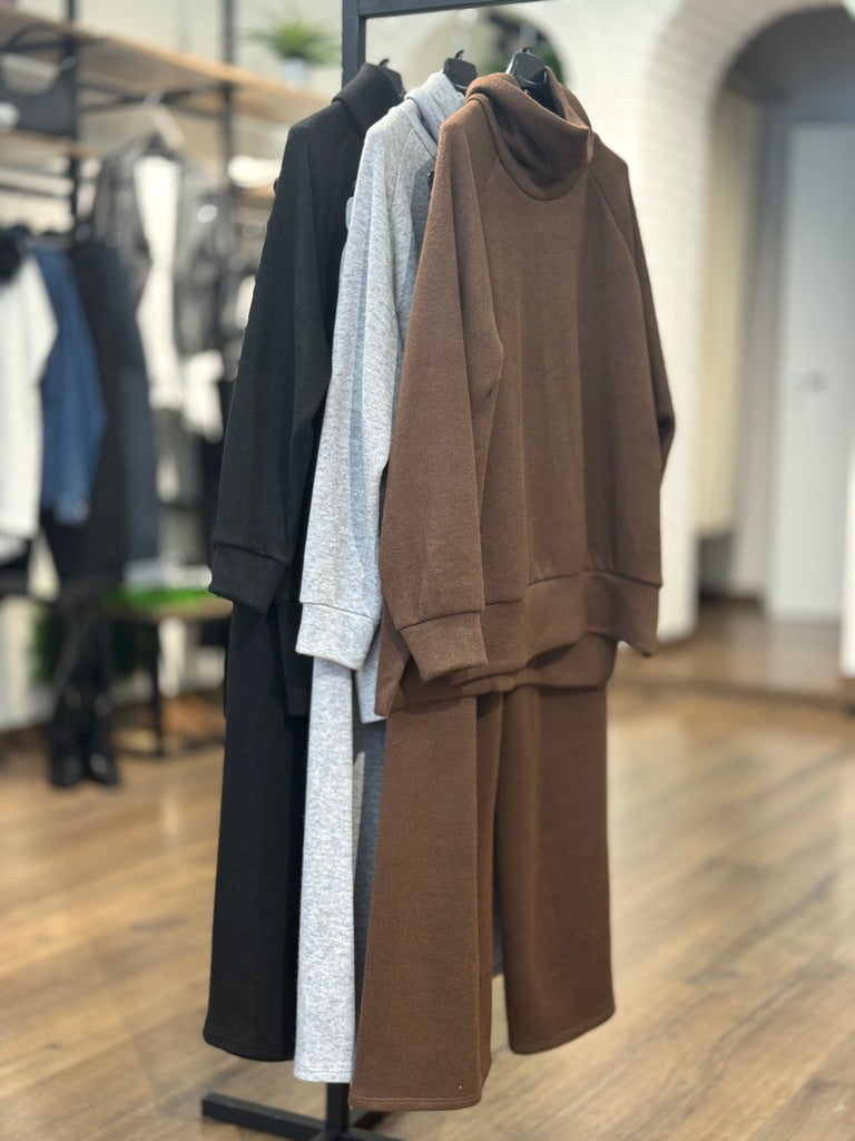 Completo in maglia con pantalone