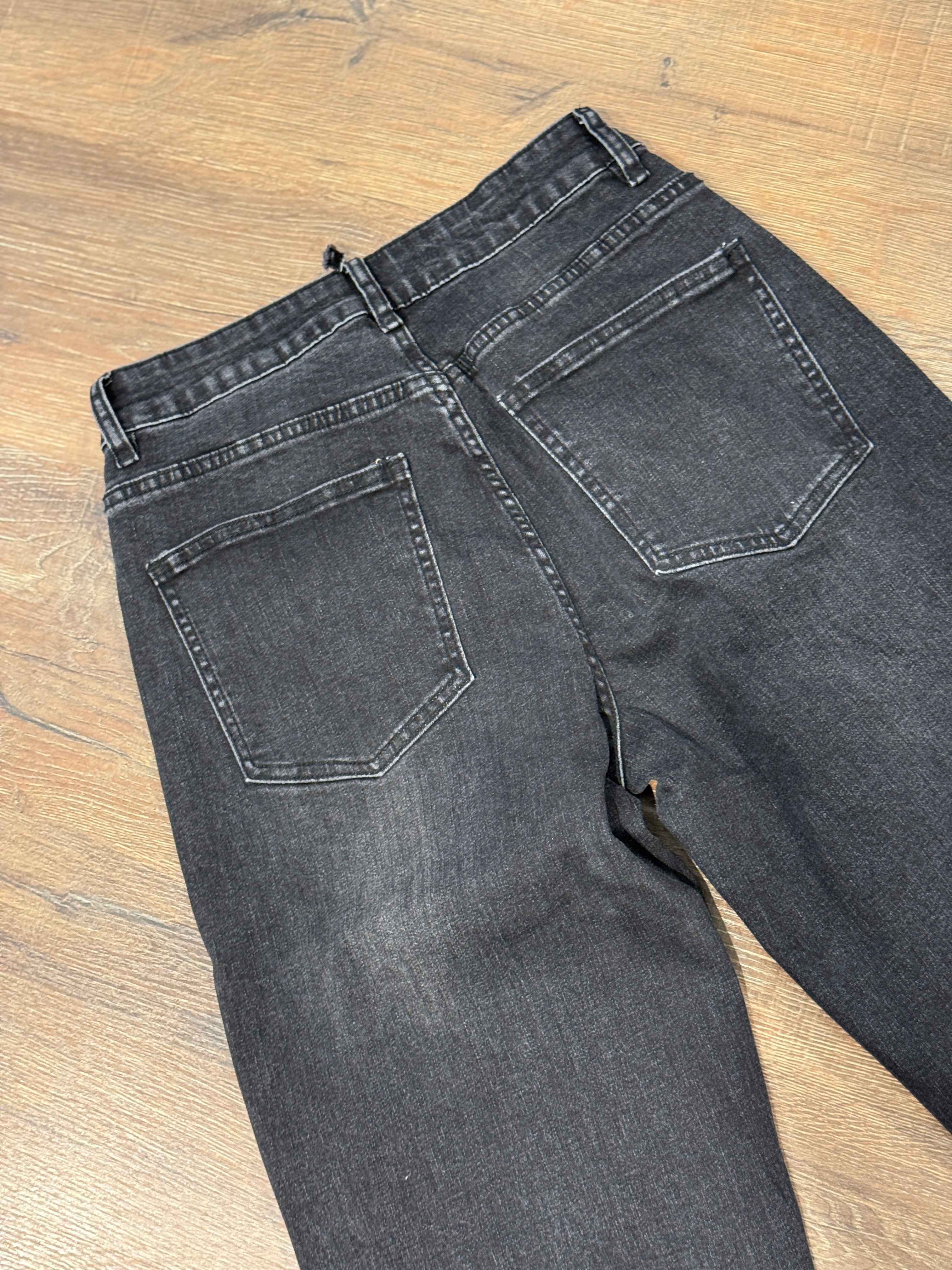 Jeans con cucitura sulle gambe