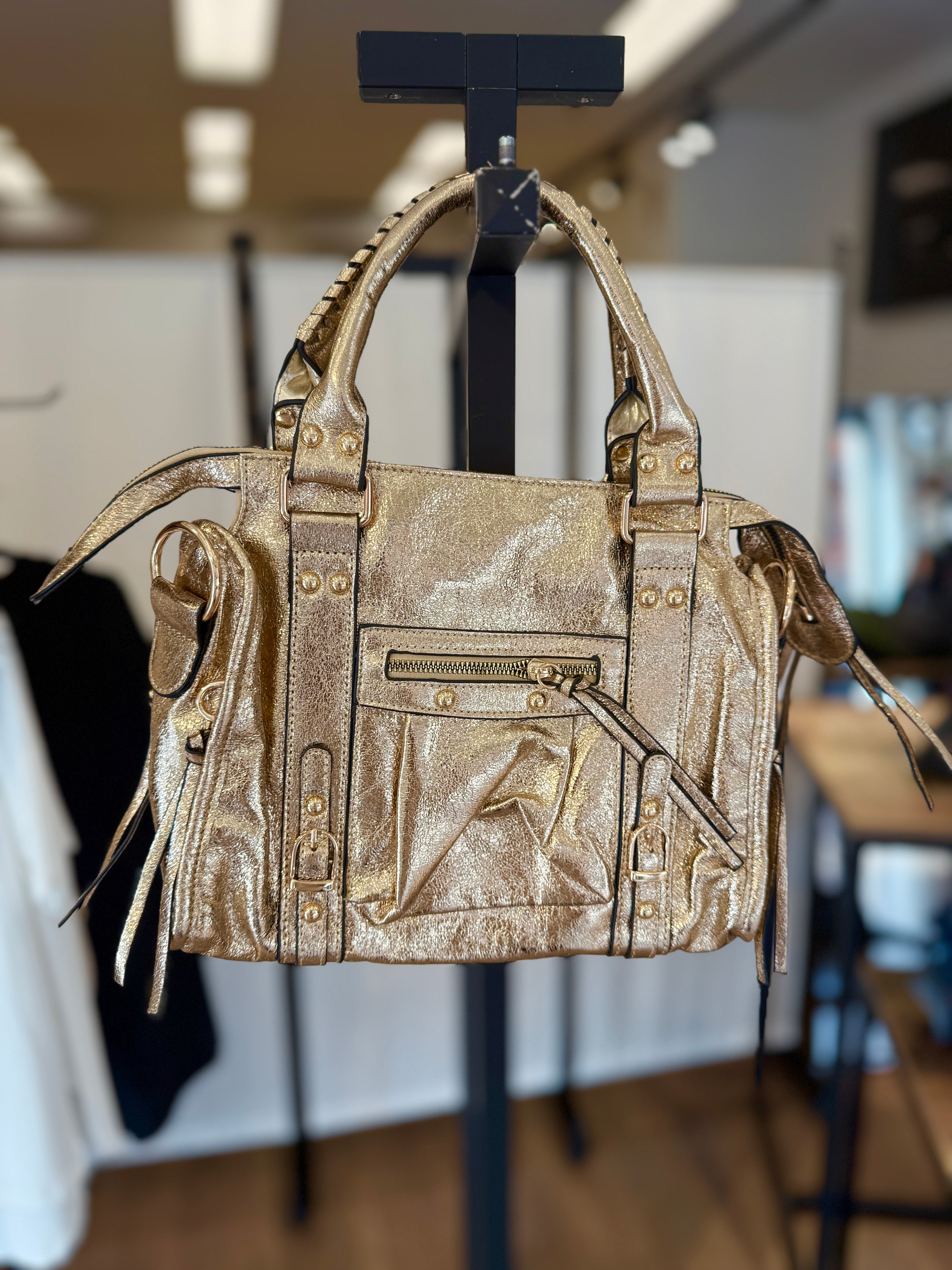 Bauletto in ecopelle con tasche esterne