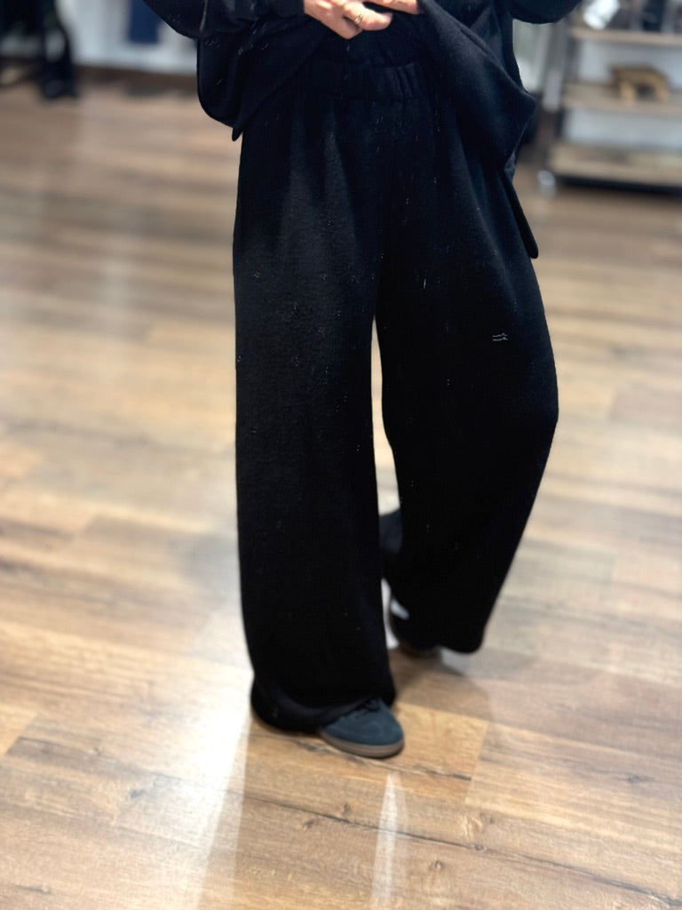 Completo in maglia e pantalone