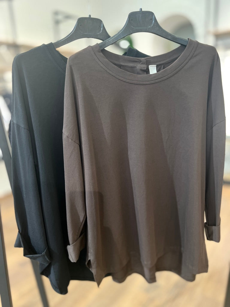 T-shirt manica lunga con bottoni dietro