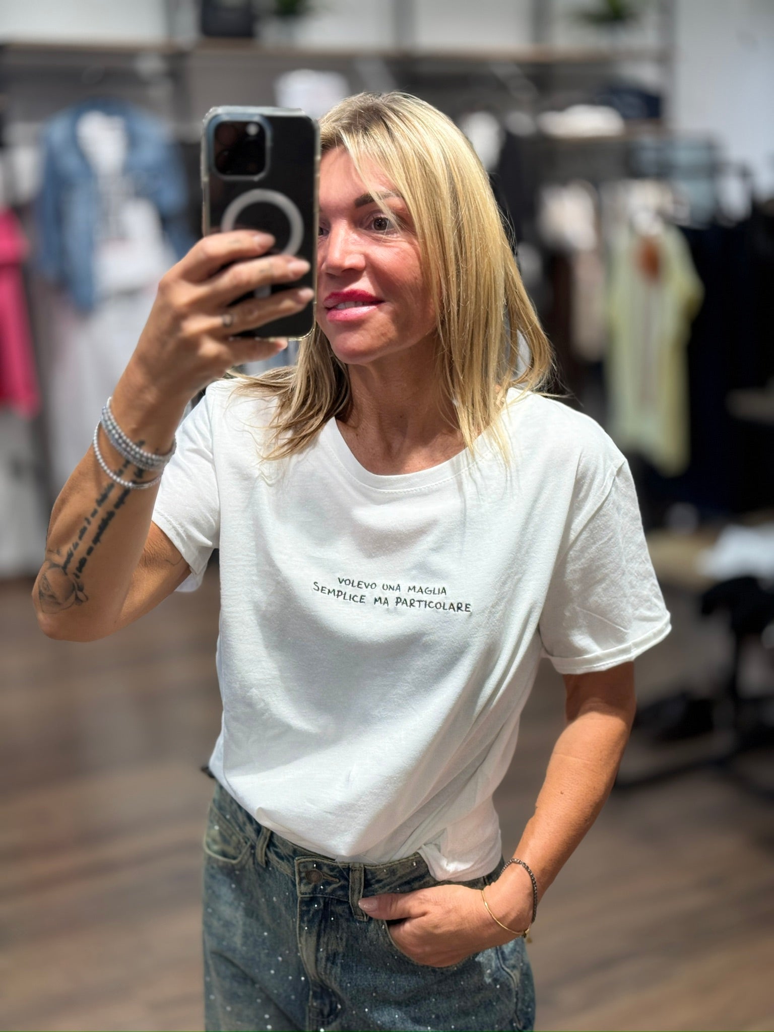 T-shirt con scritta
