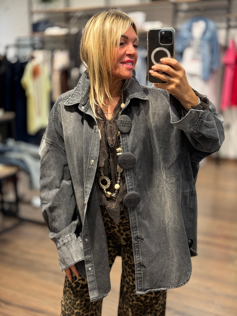 Giacca in jeans con bottoni