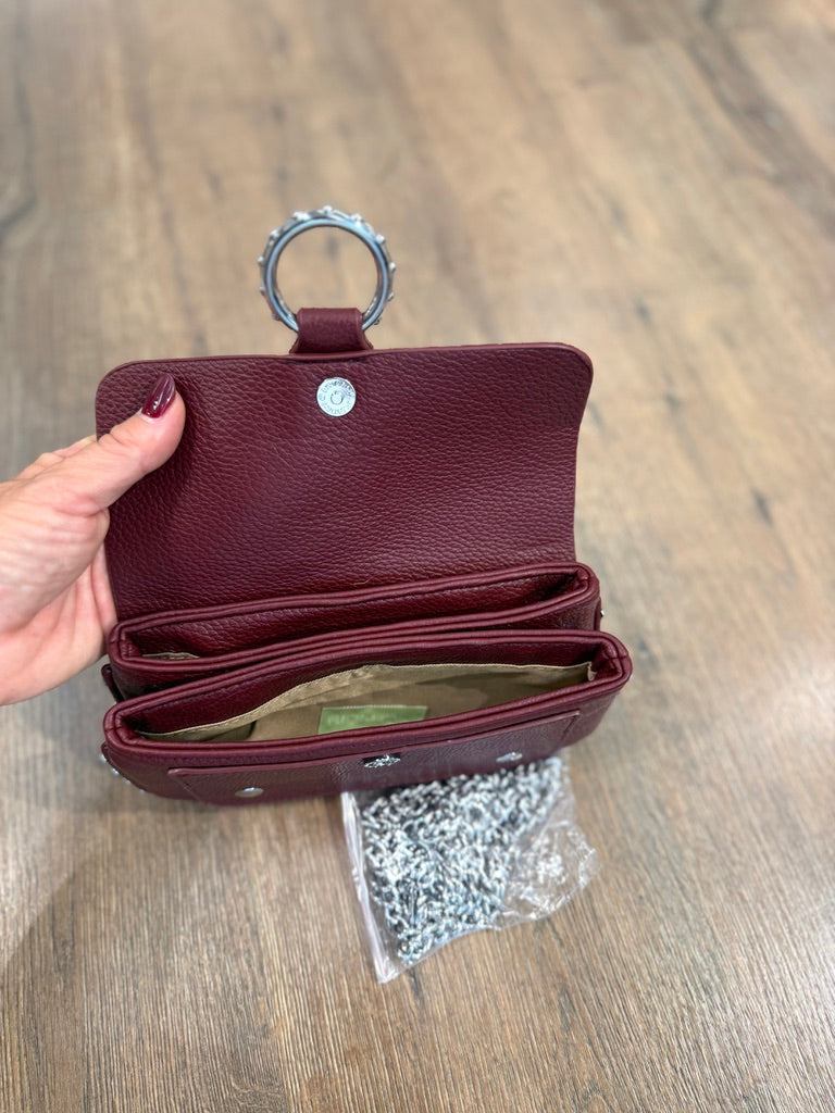 Pochette con chiusura ovale