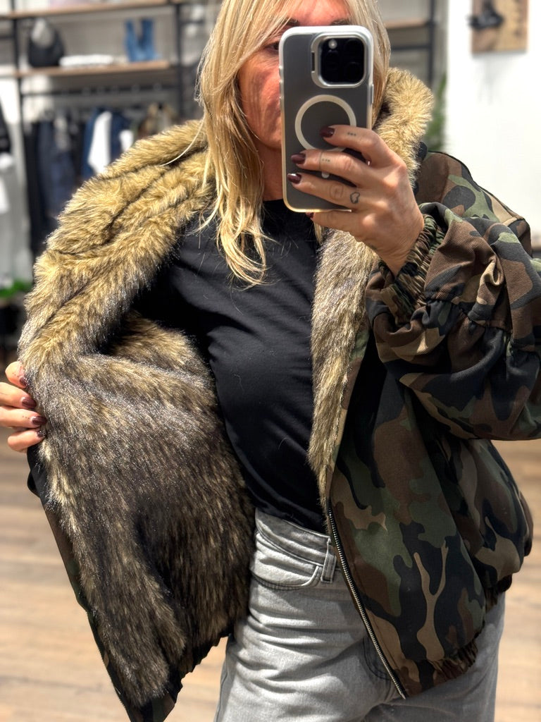 Bomber camouflage con pelo ecoplogico