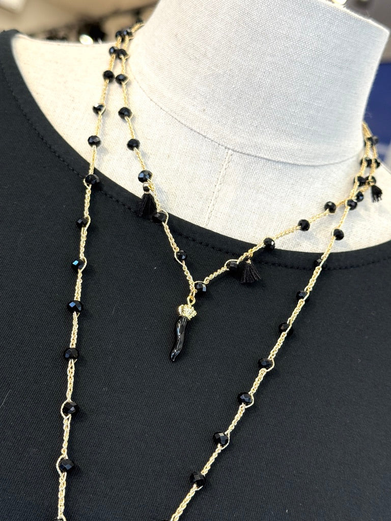 Collana  lunga fatta a mano con filo oro
