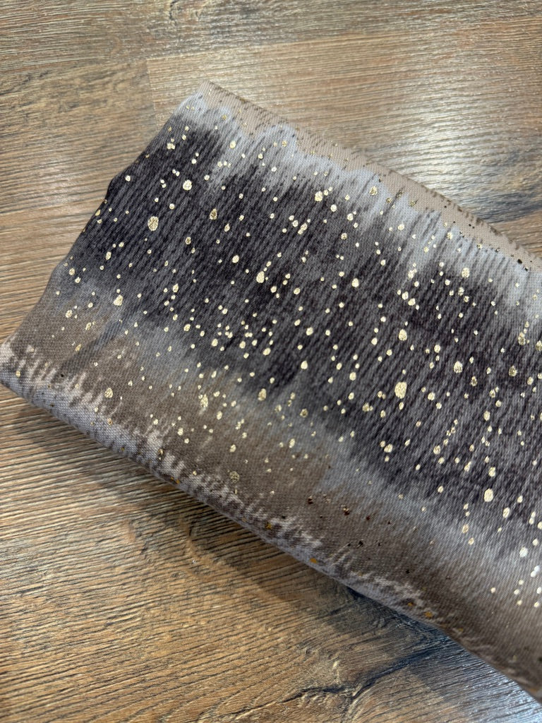 Sciarpa con dettagli colore oro