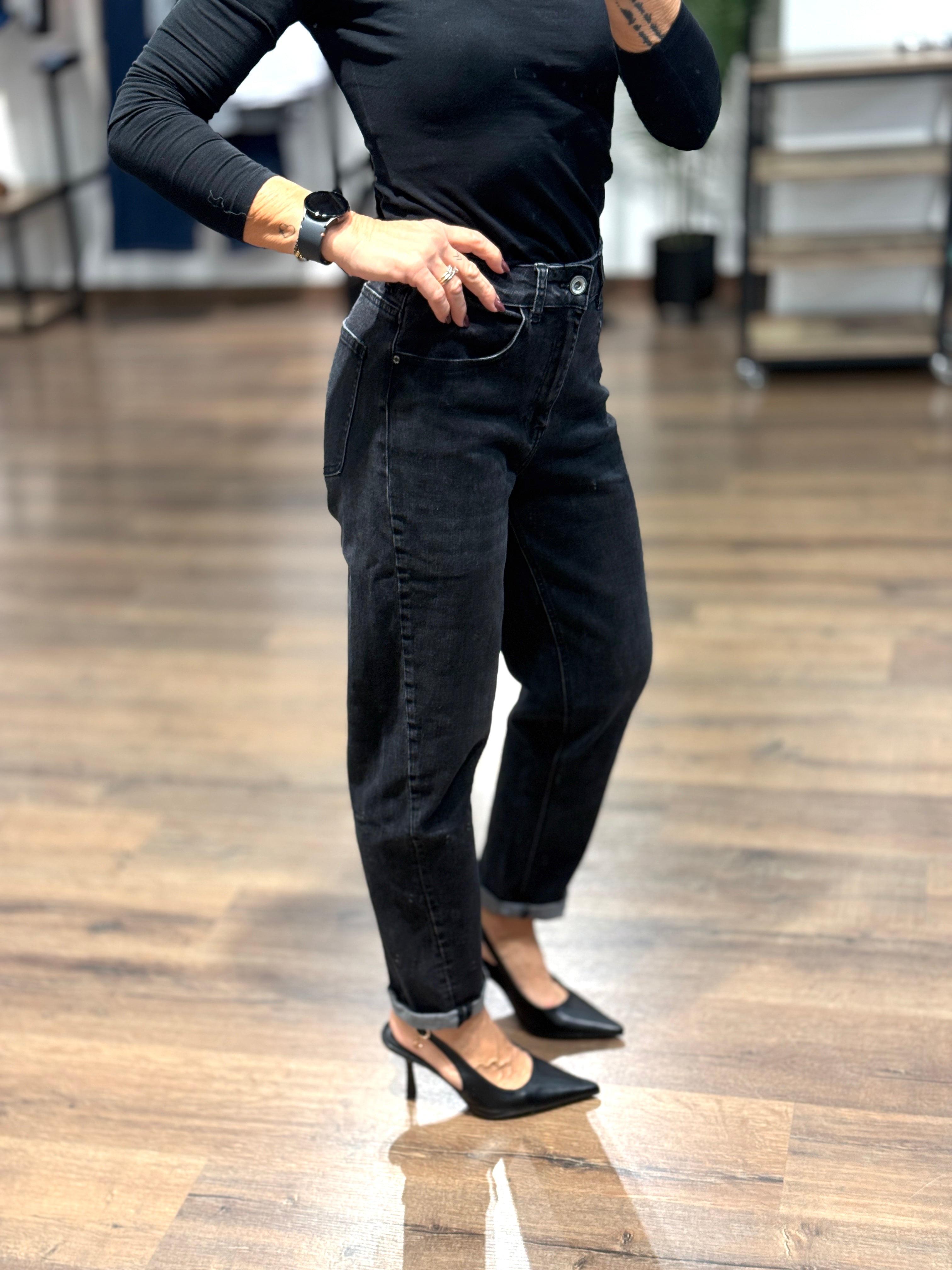 Jeans con cucitura sulle gambe