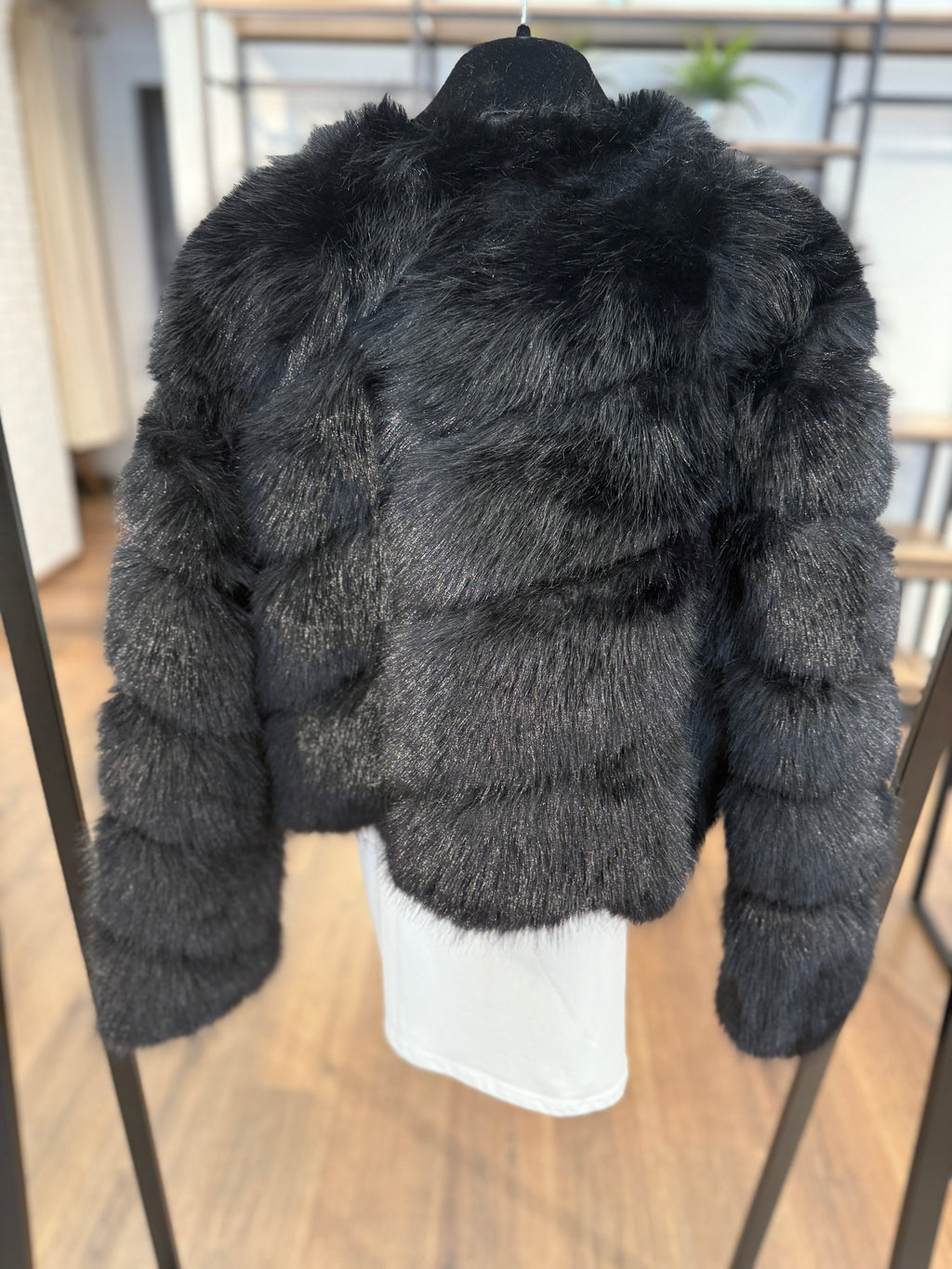 Ecopelliccia corta senza collo