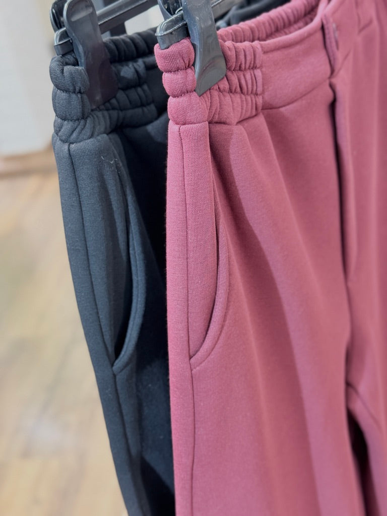 Pantalone in felpa con bottone