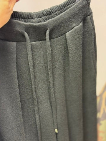 Pantalone in maglia con elastico sulle caviglie