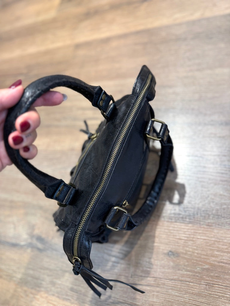 Borsa in ecopelle con rivetti versione media