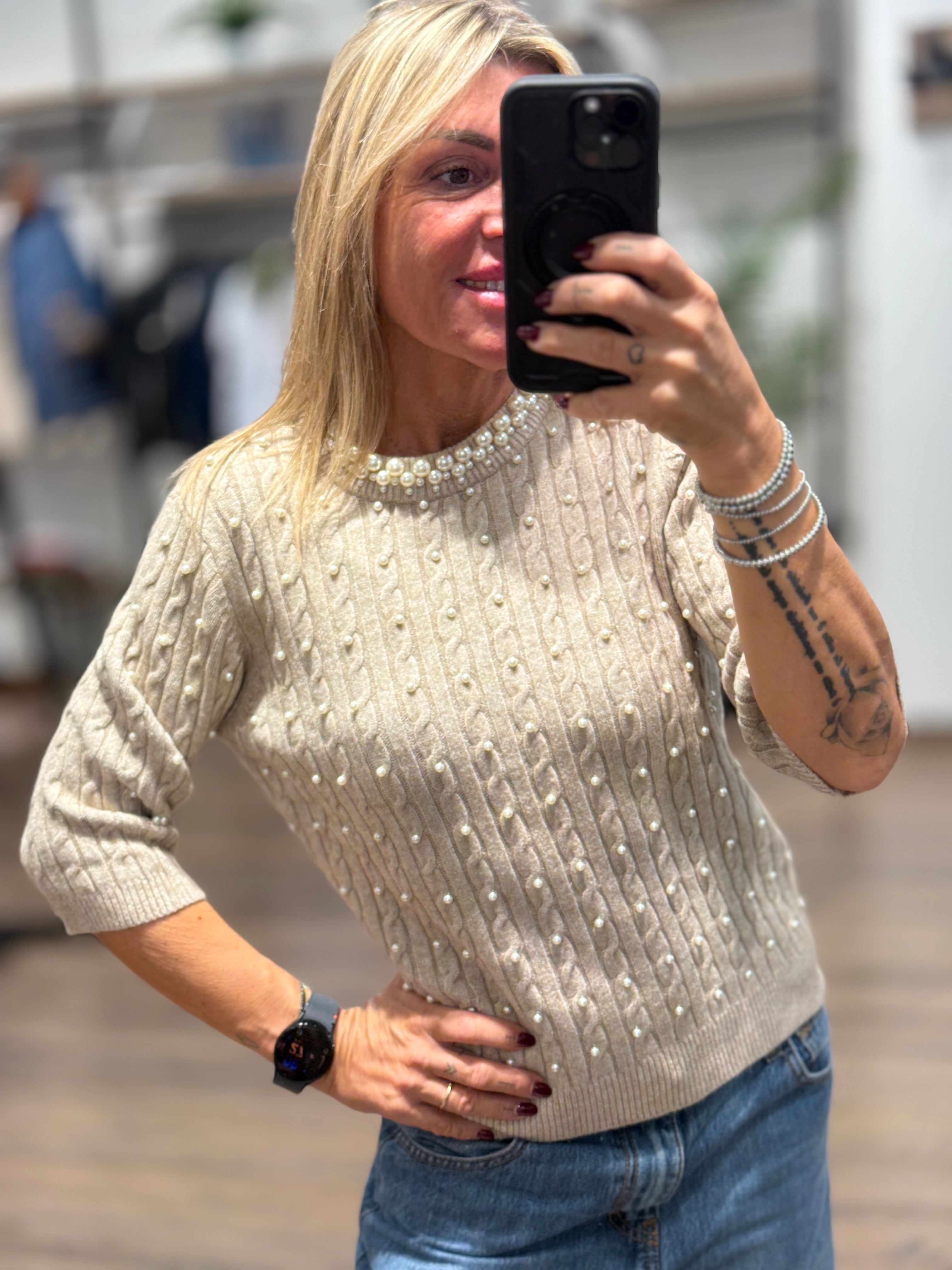 Maglia girocollo con perle