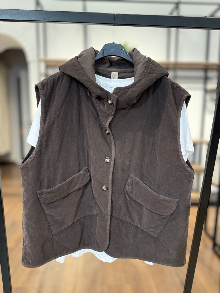Gilet primo peso con cappuccio