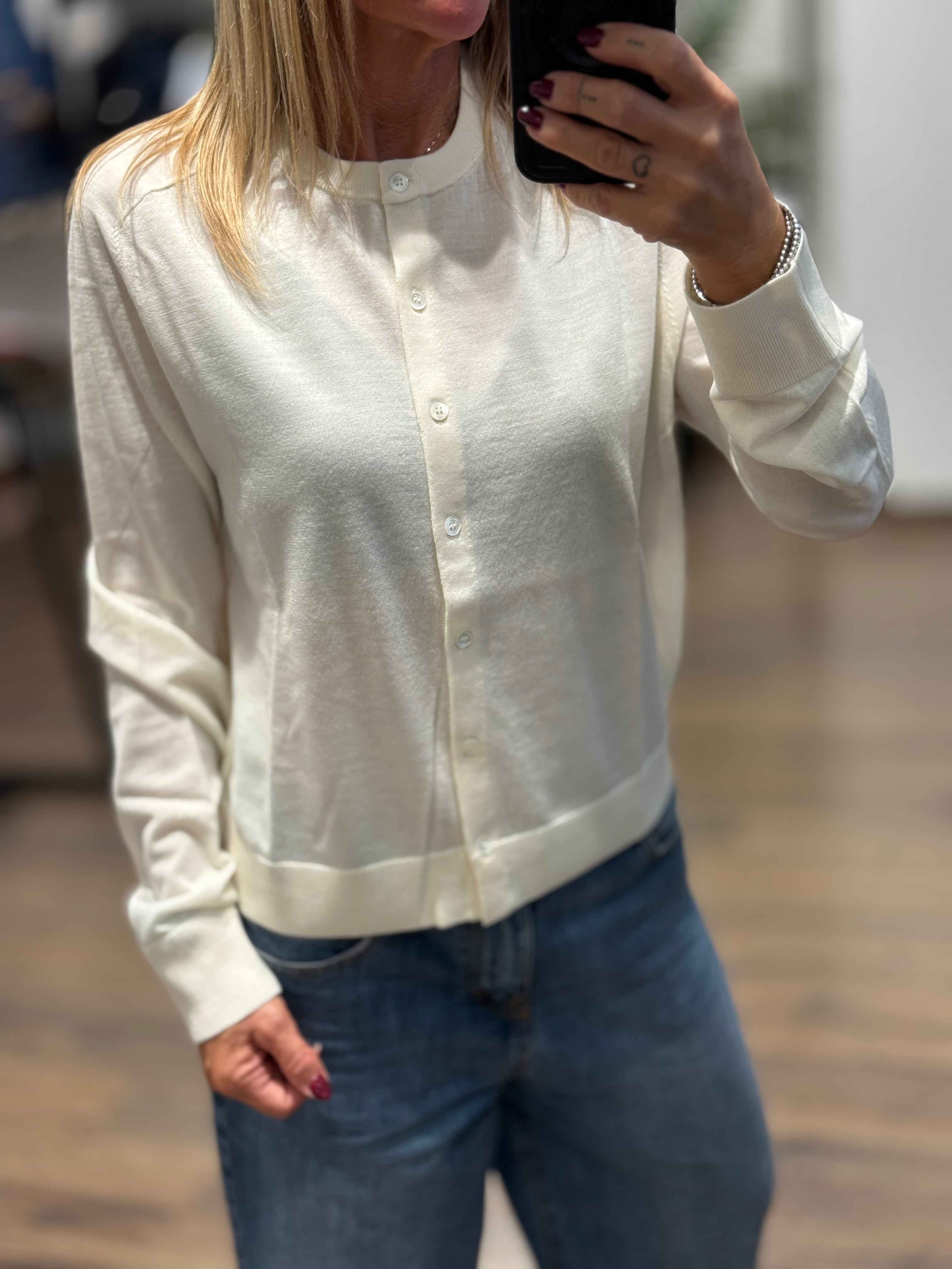 Maglia con bottoni girocollo