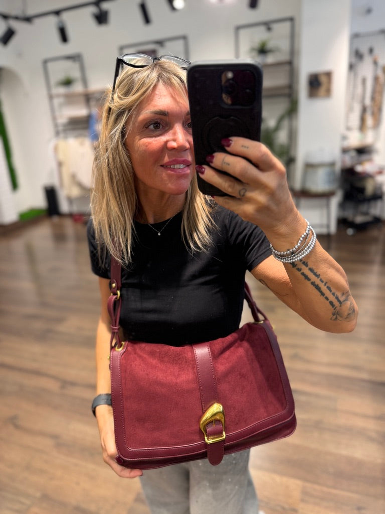 Borsa postina con fibbia dorata