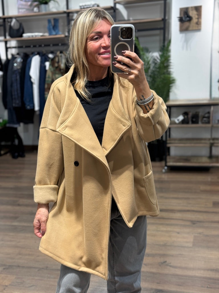 Giacca in panno asimetrica