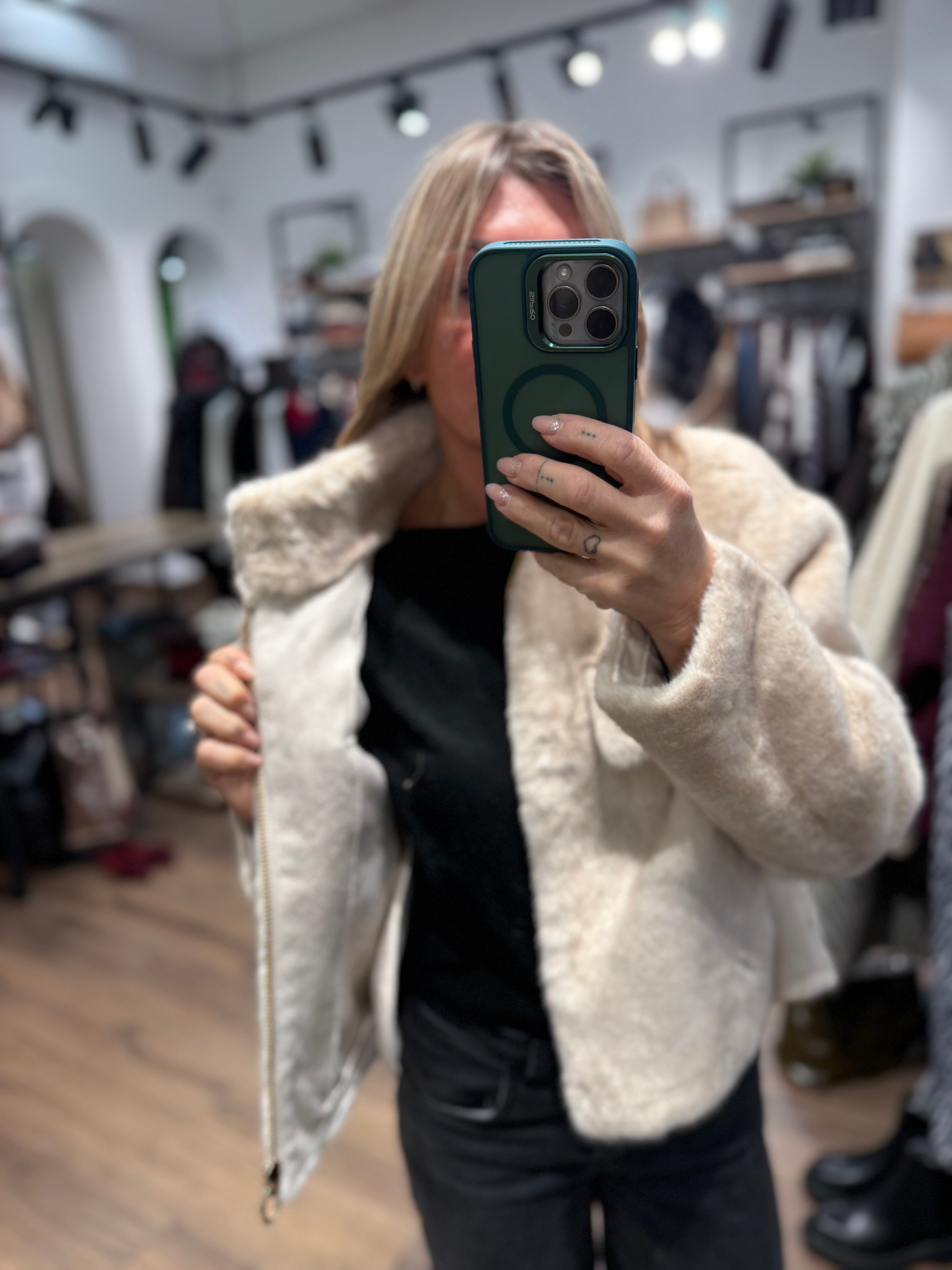 Giacca ecopelliccia con zip - tasche