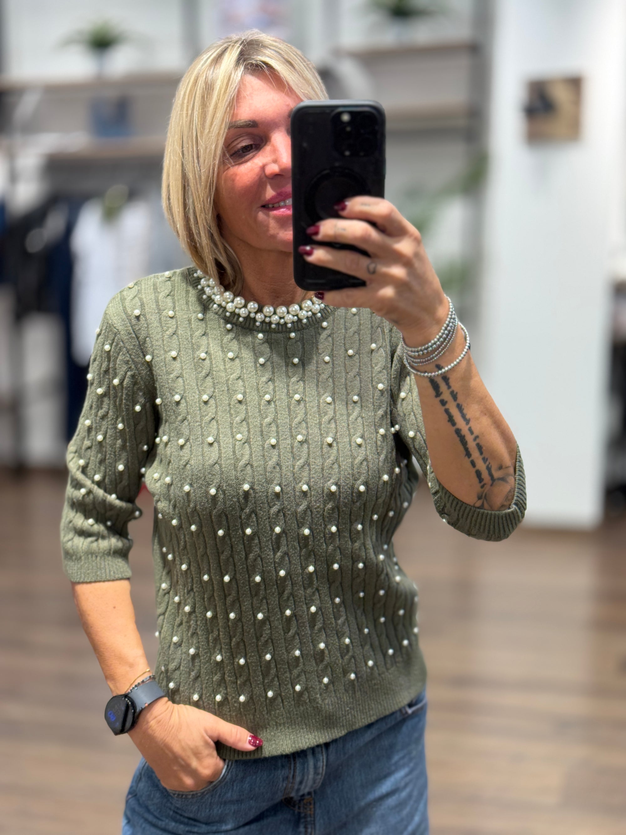 Maglia girocollo con perle