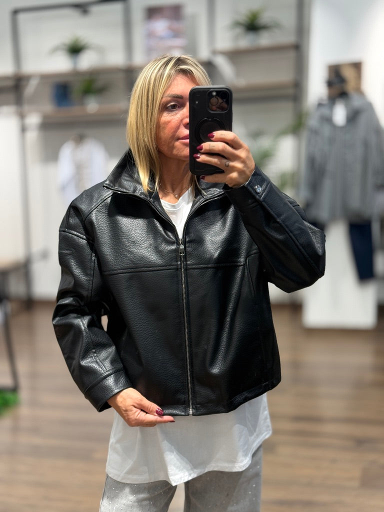 Giubbo in ecopelle con zip