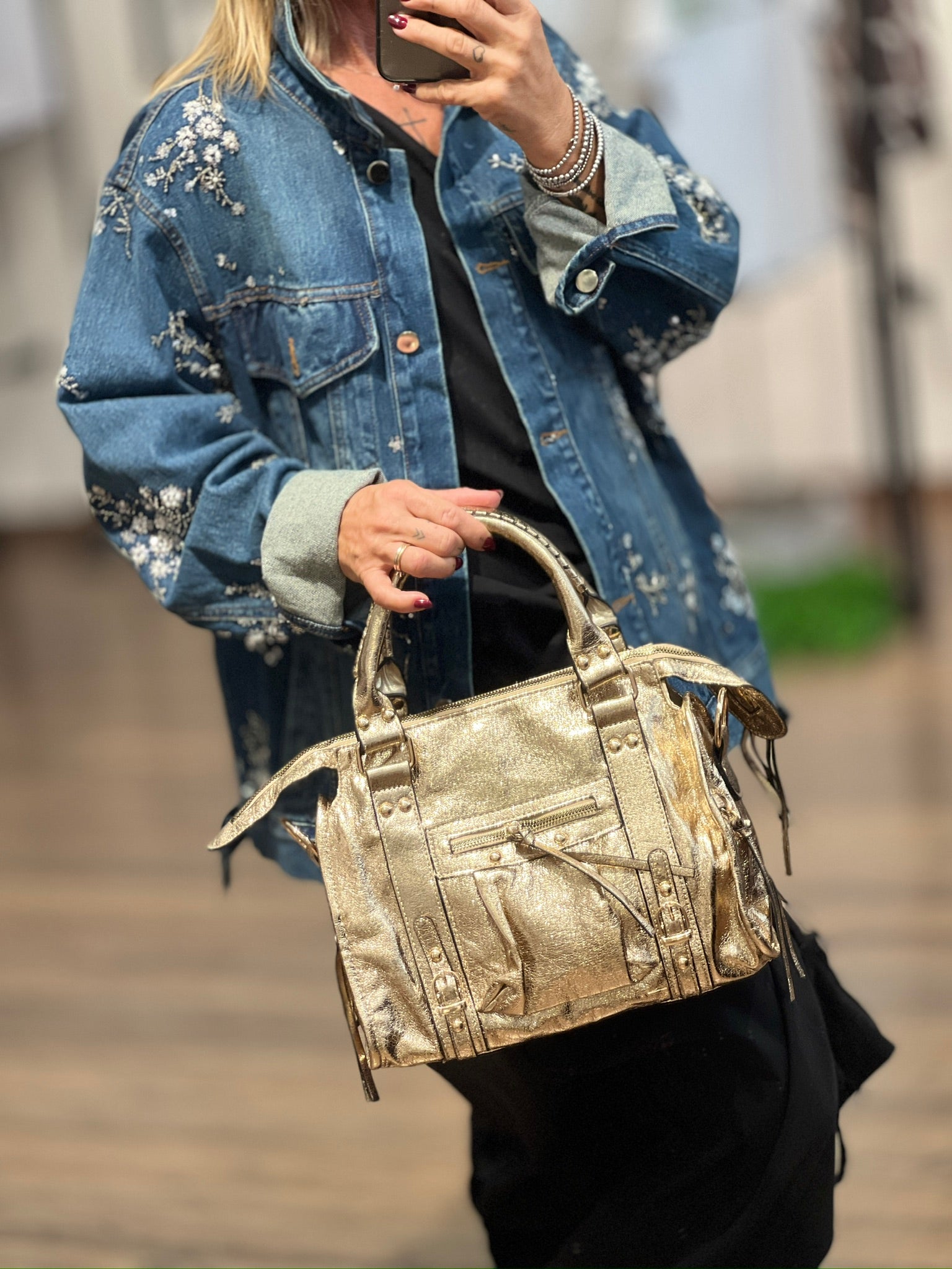 Bauletto in ecopelle con tasche esterne