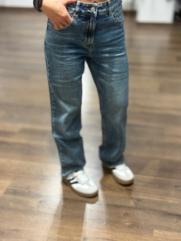 Jeans regular gamba larga