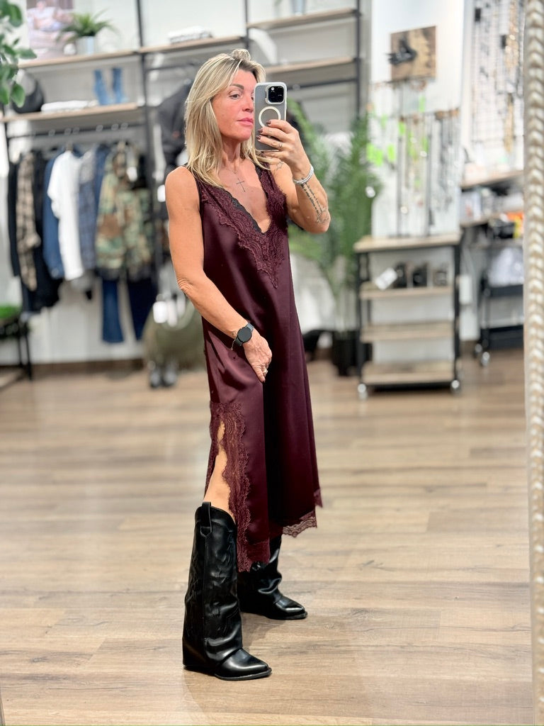 Abito sottoveste in viscosa con inserti in pizzo