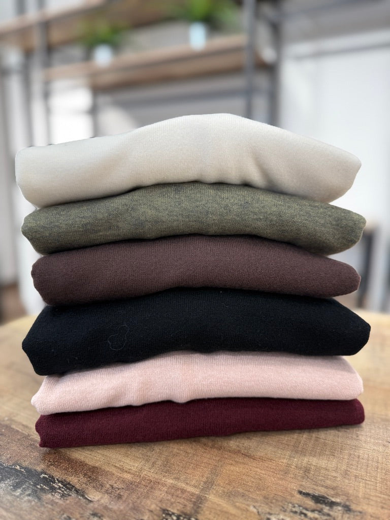 Maglia con scollo a V dal taglio morbido