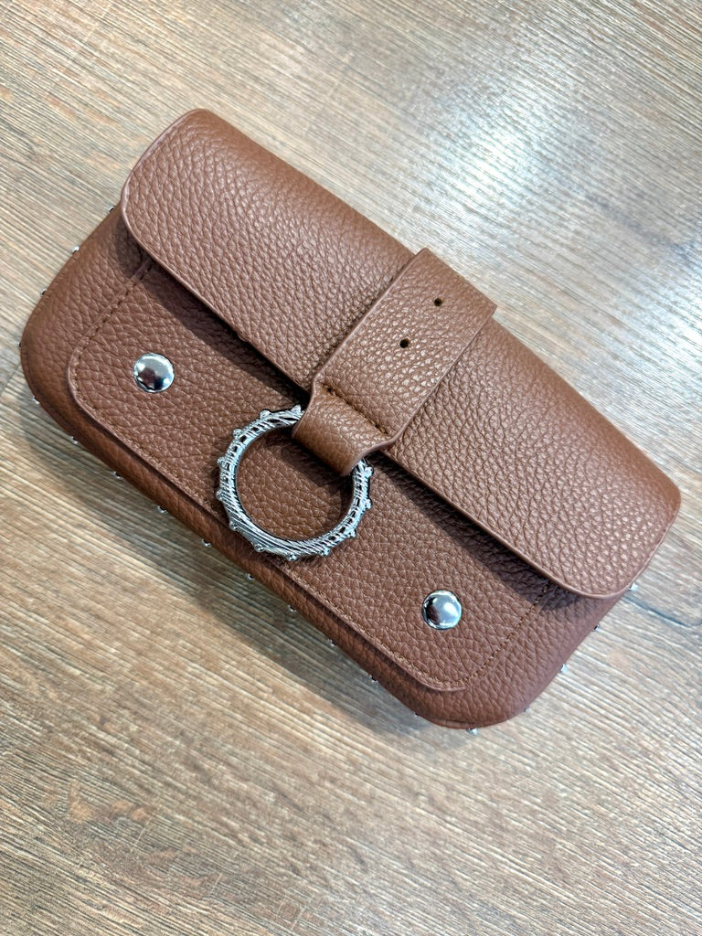 Pochette con chiusura ovale