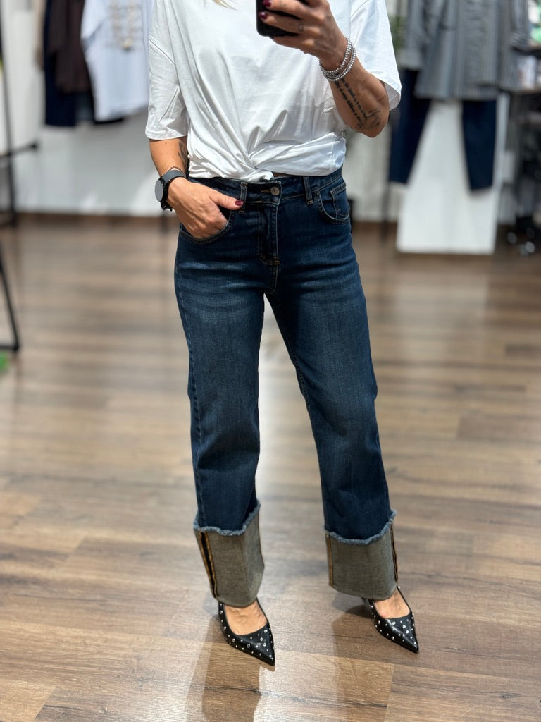Jeans con risvolto alto