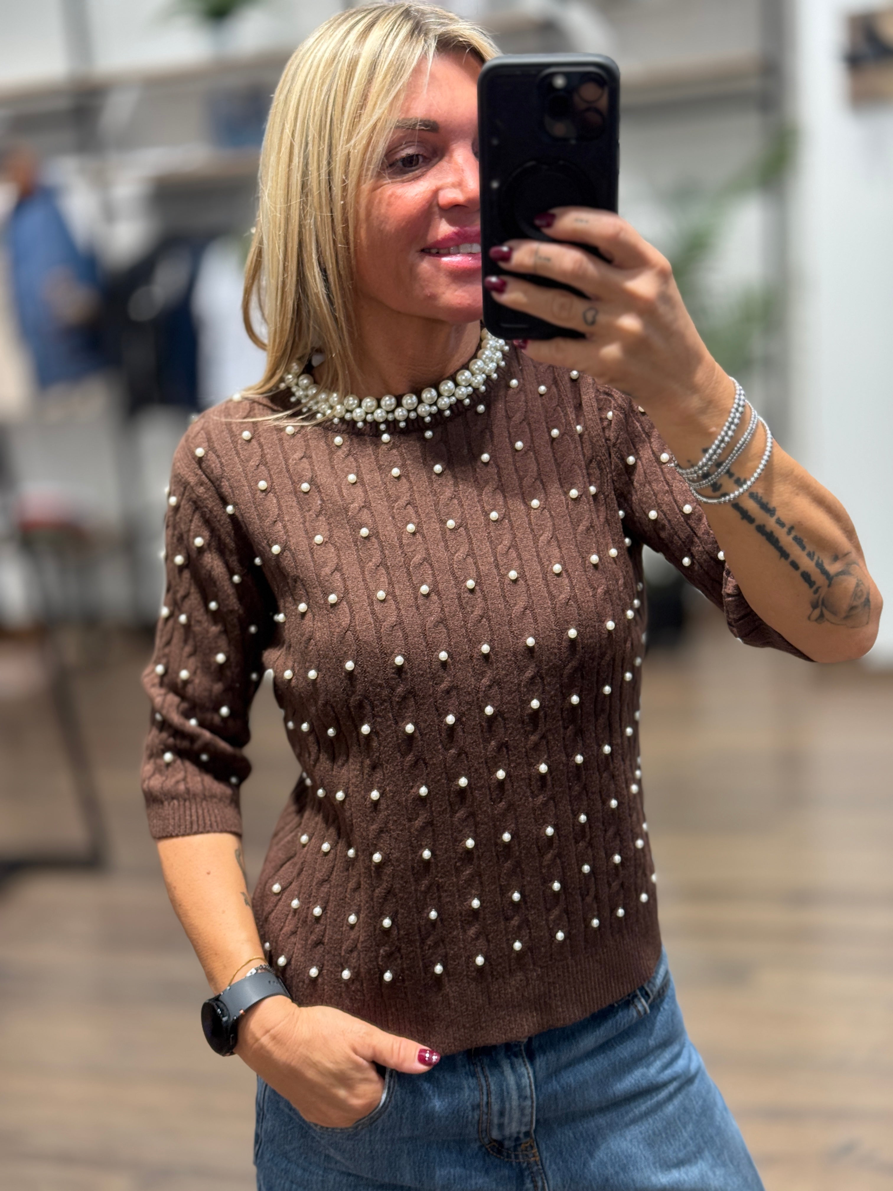 Maglia girocollo con perle