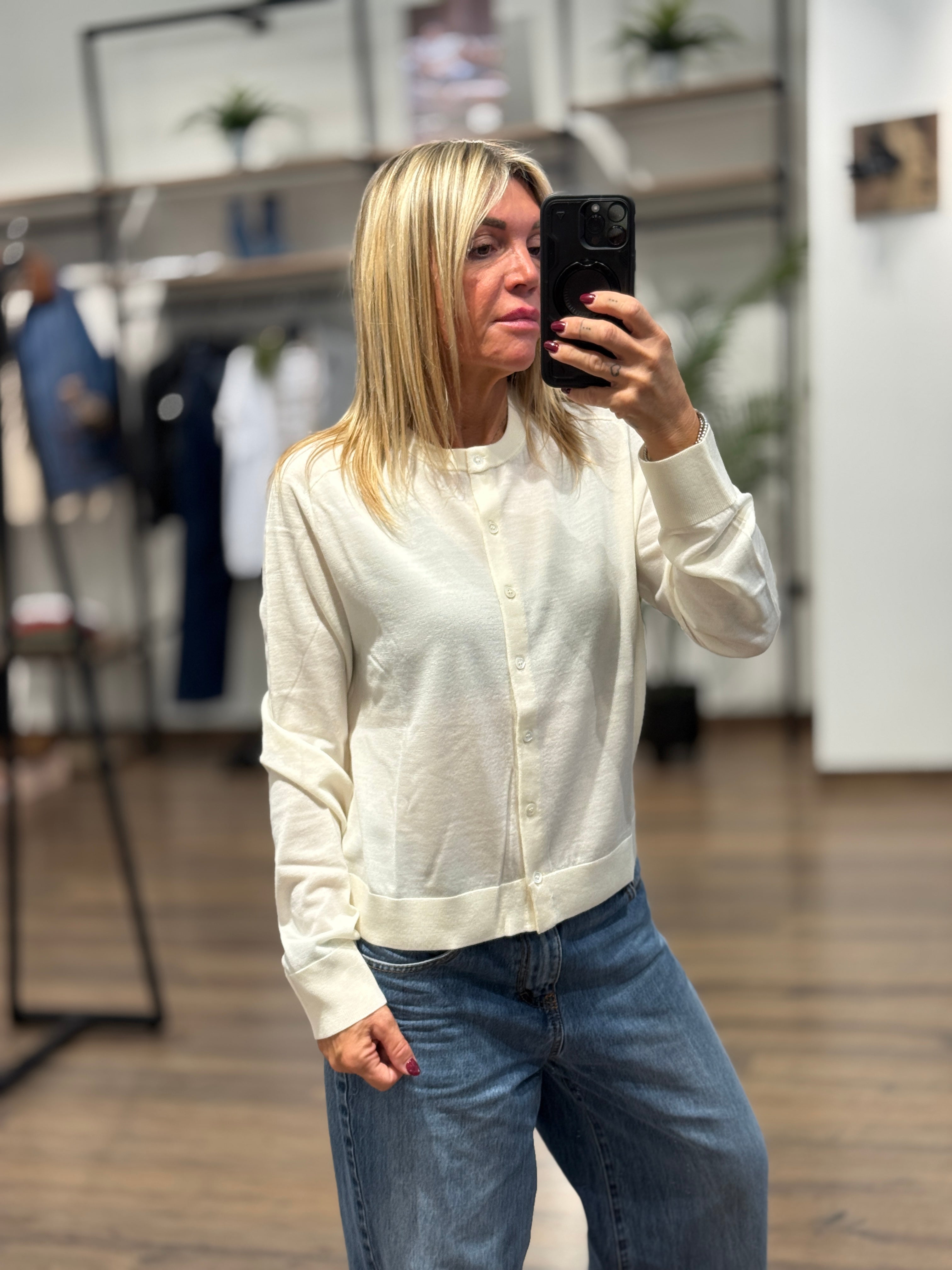 Maglia con bottoni girocollo