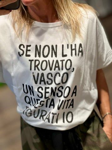 T-shirt con scritta e brillantini
