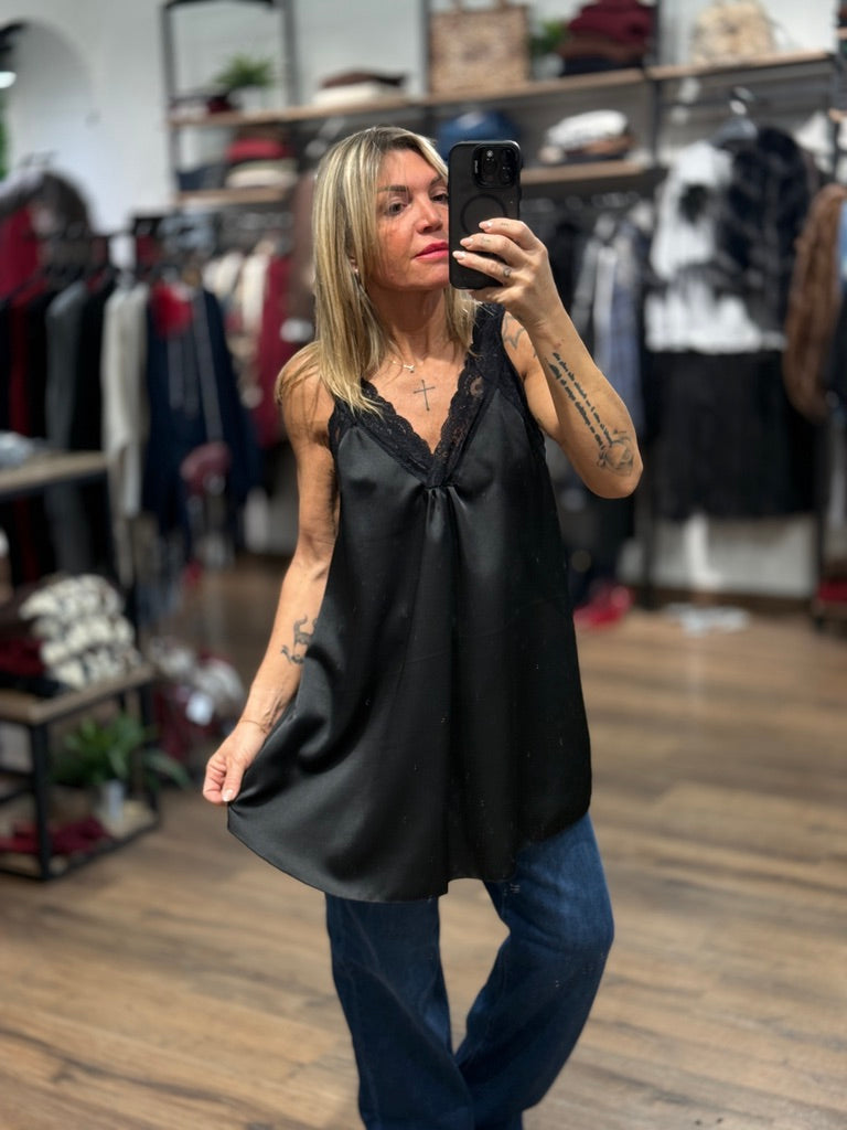 Canotta effetto raso con il pizzo