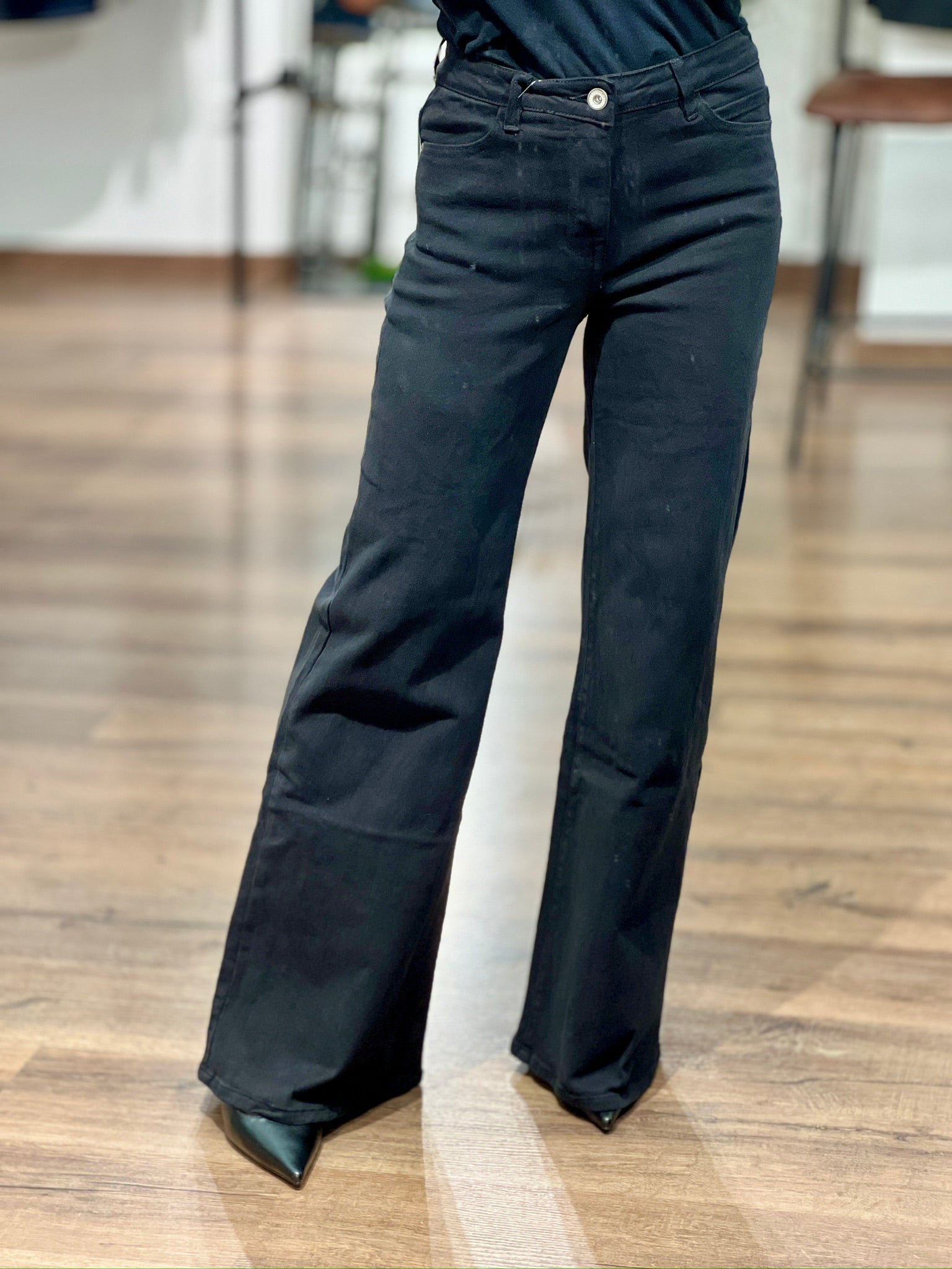 Jeans a palazzo nero