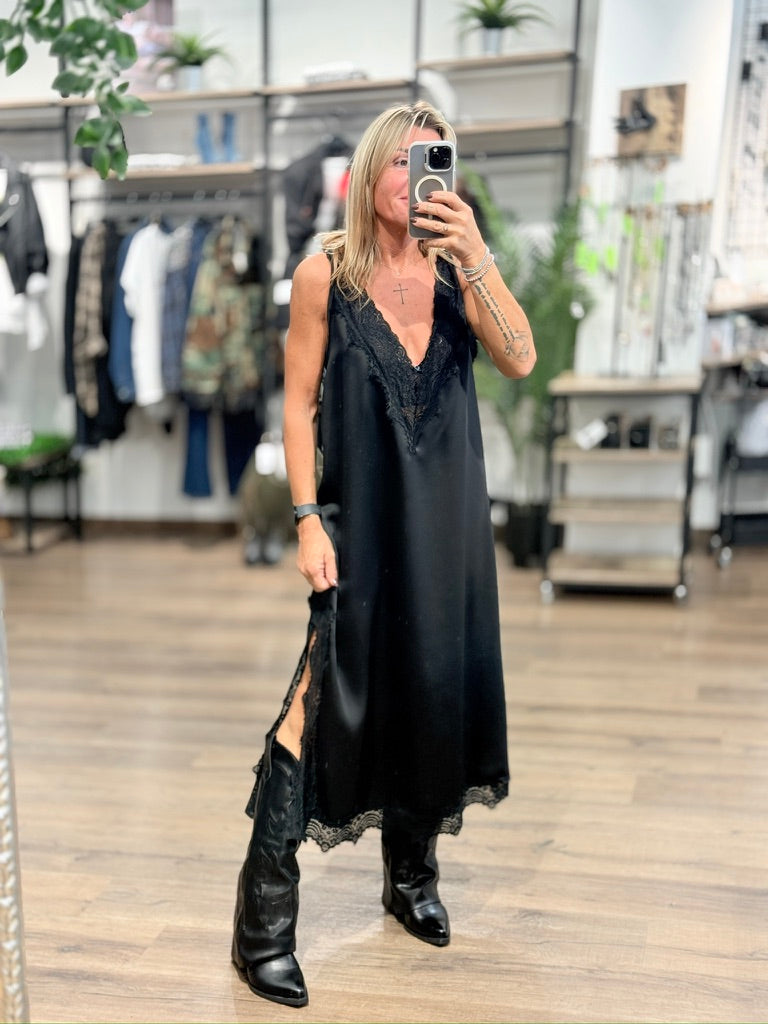 Abito sottoveste in viscosa con inserti in pizzo